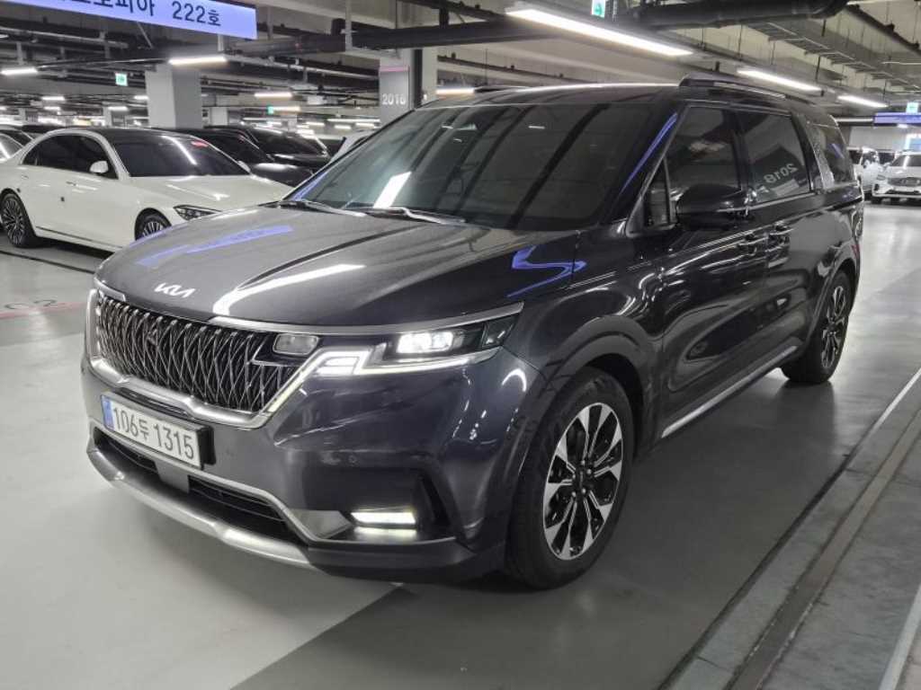 KIA Carnival 2023 — Zona Franca Iquique