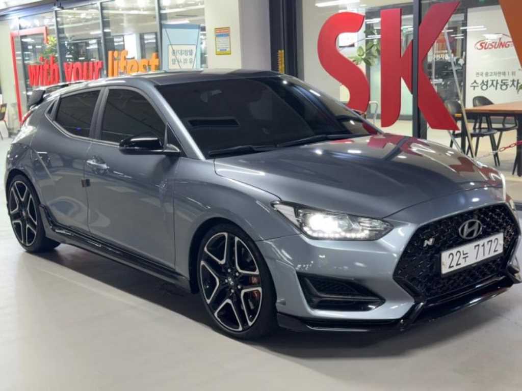 HYUNDAI Veloster