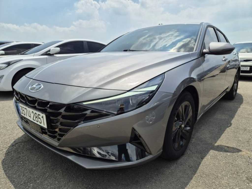 HYUNDAI Avante 2023 — Zona Franca Iquique