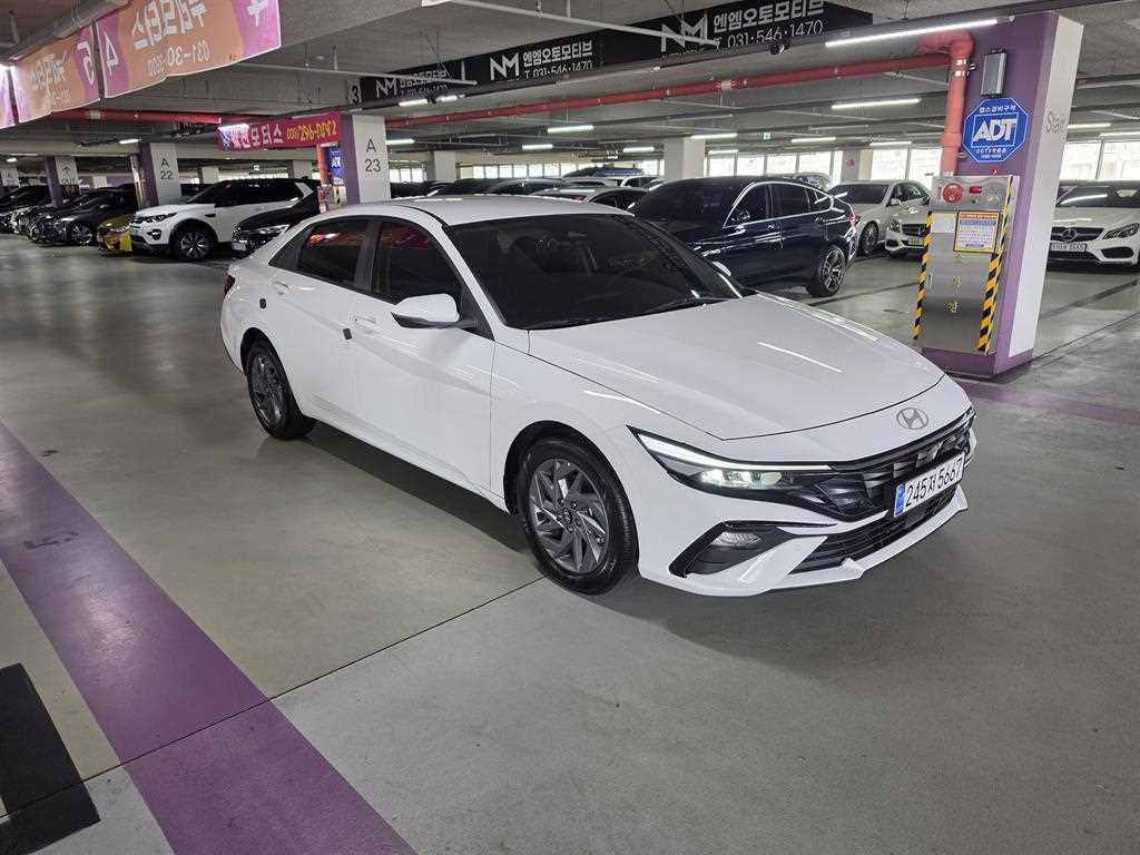 HYUNDAI Avante 2025 — Zona Franca Iquique