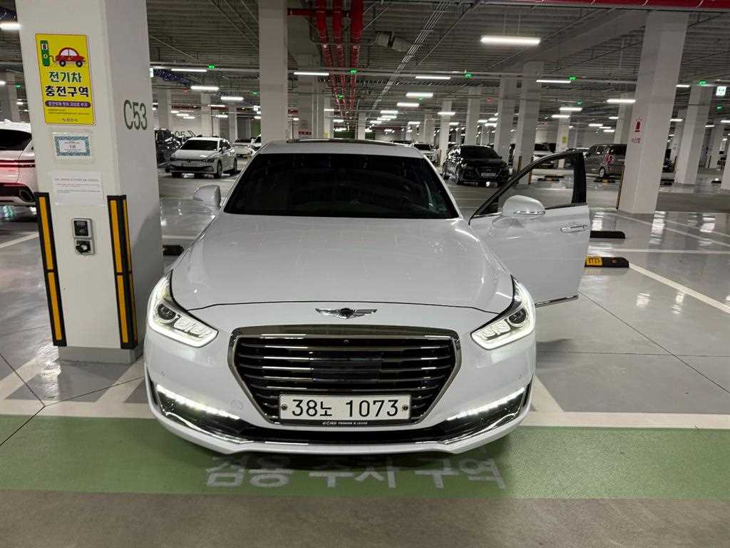Genesis EQ900
