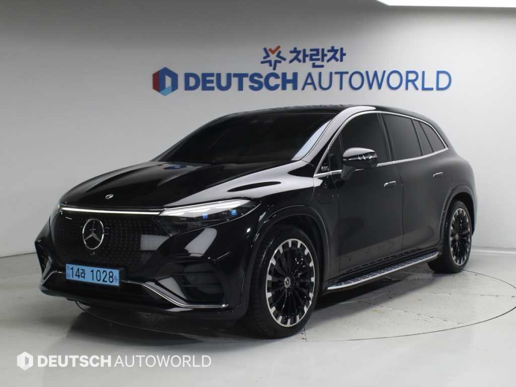 Mercedes Benz EQS