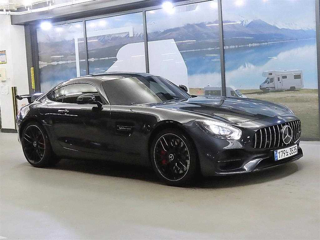 Mercedes Benz AMG GT