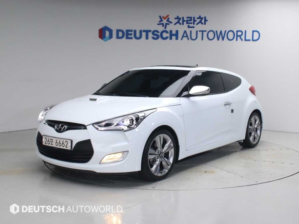 HYUNDAI Veloster