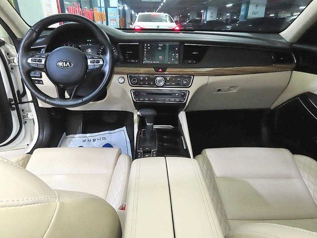 KIA K7