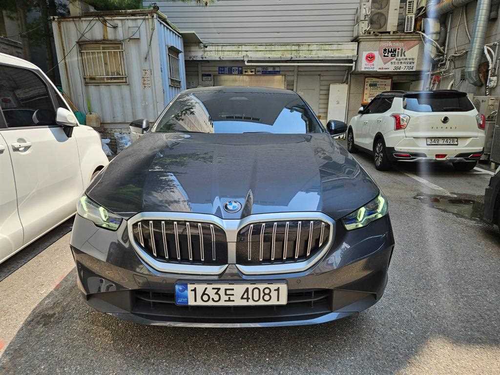 BMW 5 Series 2023 — Zona Franca Iquique