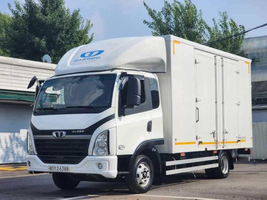 medium and large cargo truck