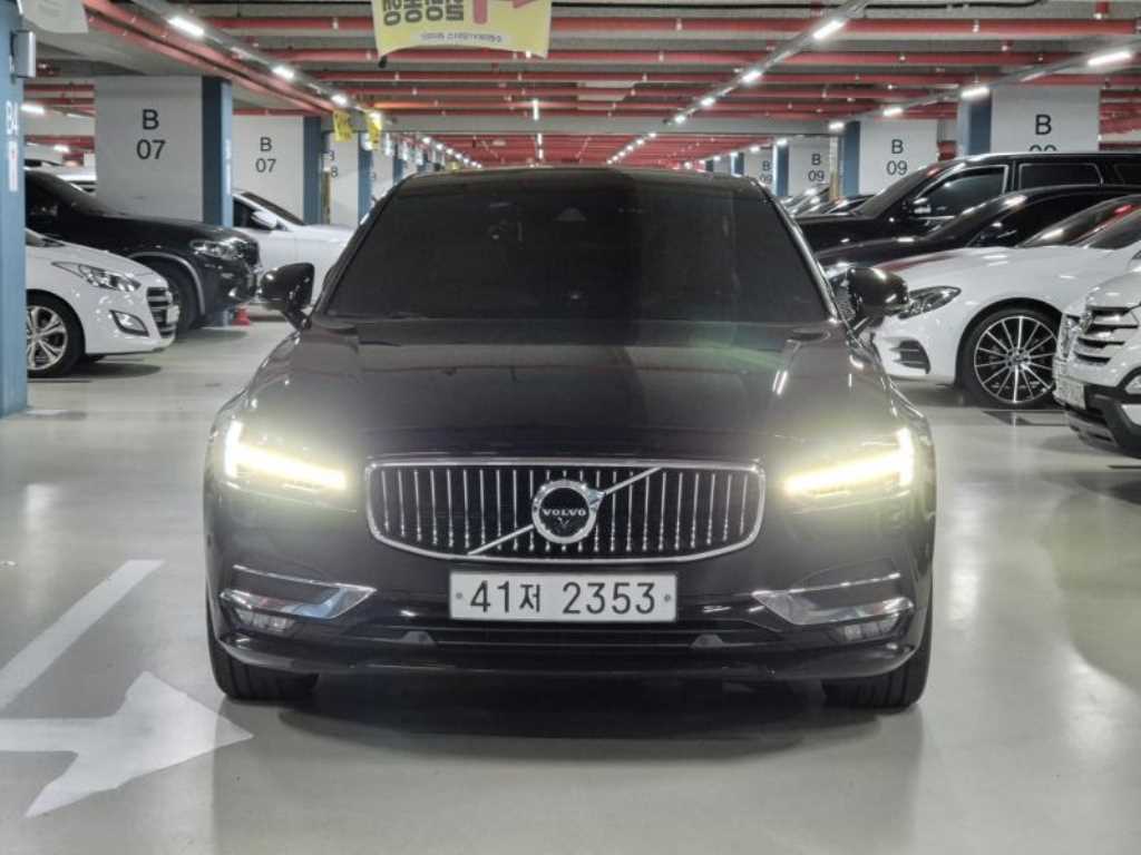 Volvo S90