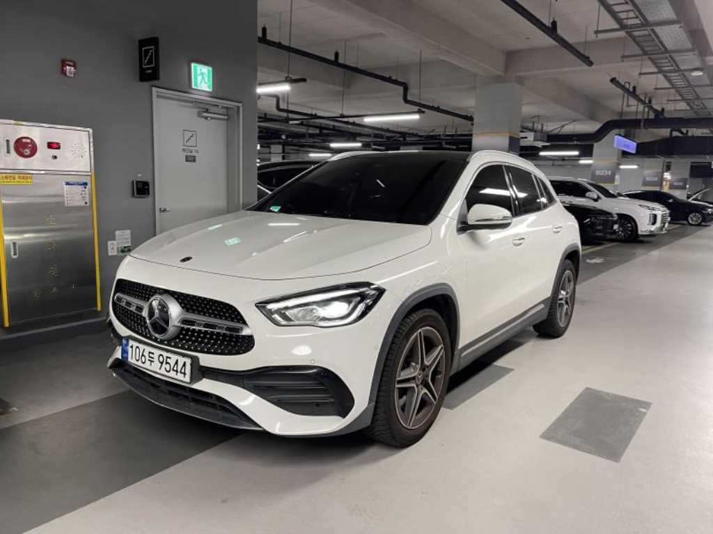 Mercedes Benz GLA Class