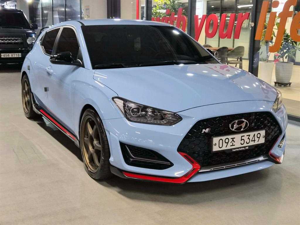 HYUNDAI Veloster