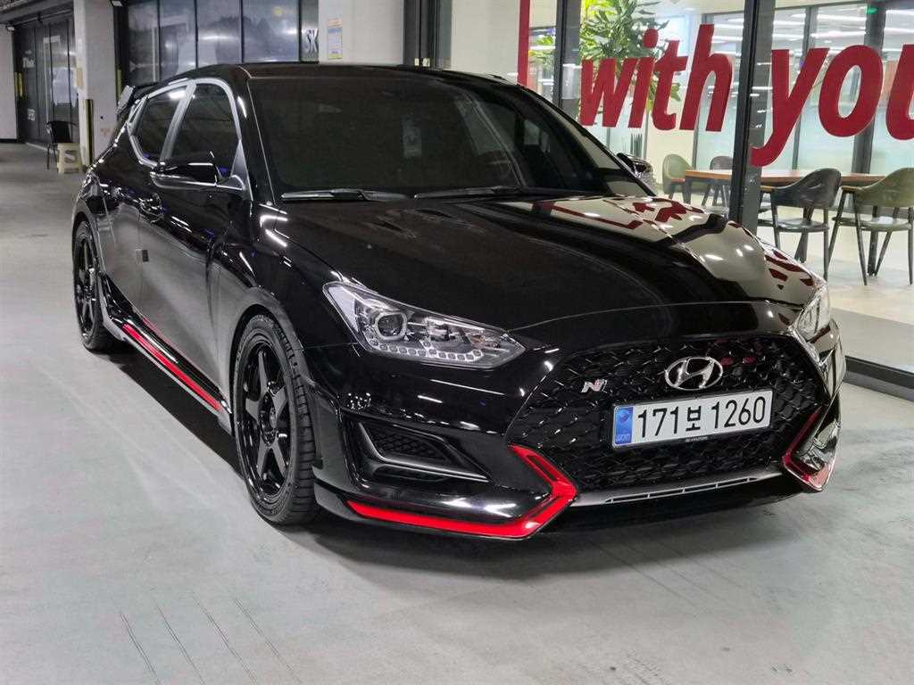 HYUNDAI Veloster