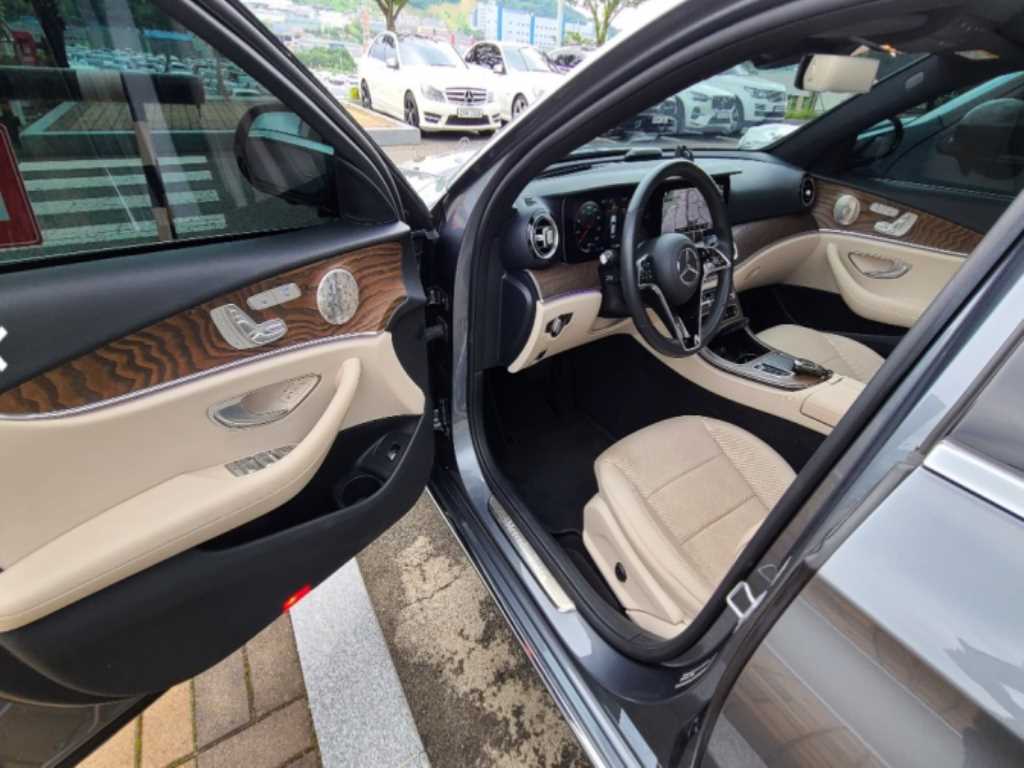 Mercedes Benz E class