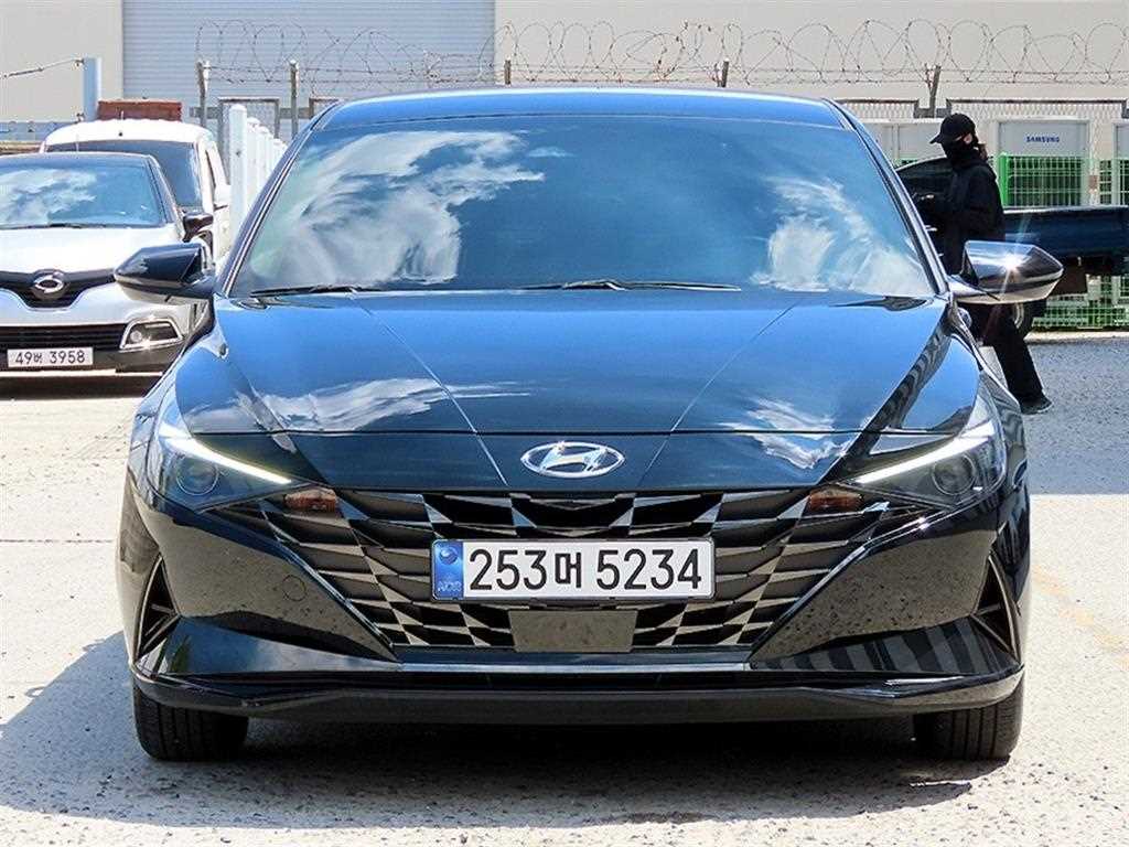 HYUNDAI Avante