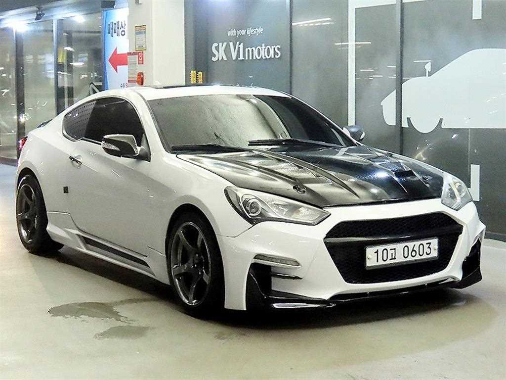 HYUNDAI Genesis