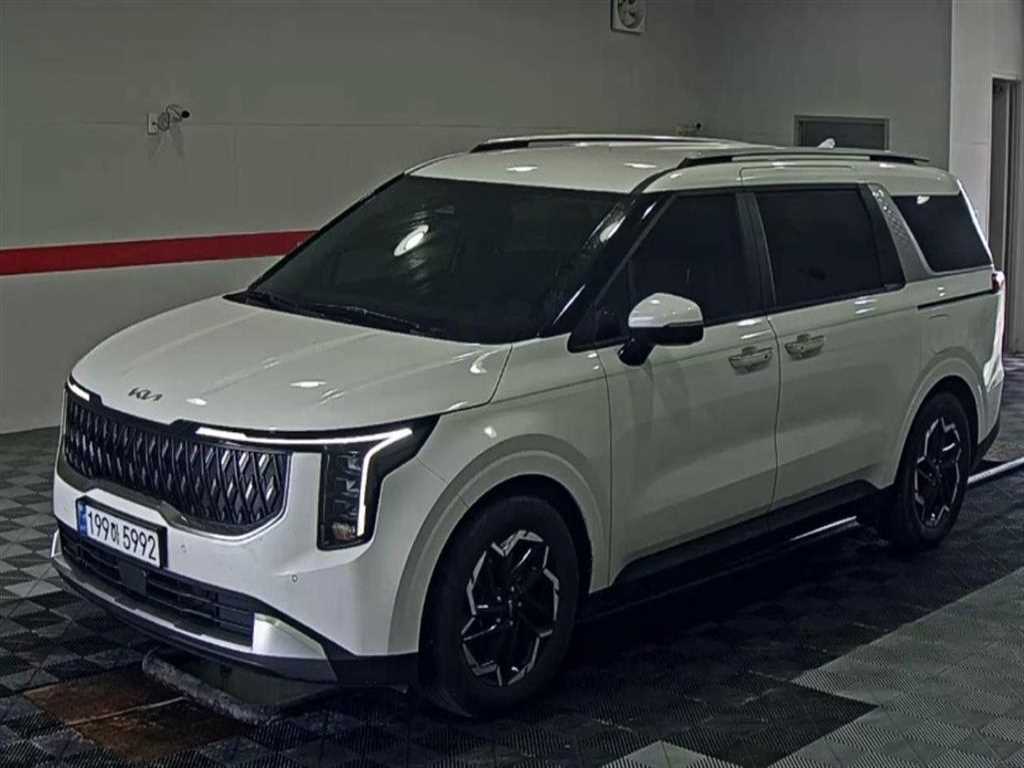 KIA Carnival 2024 — Zona Franca Iquique