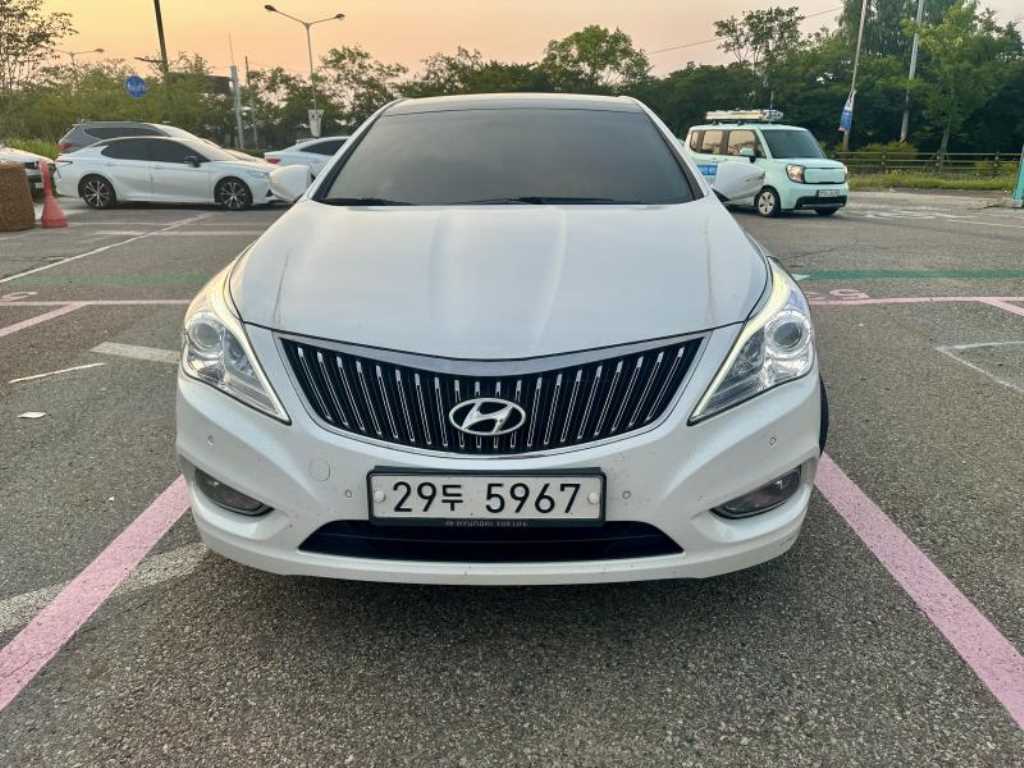 HYUNDAI Grandeur