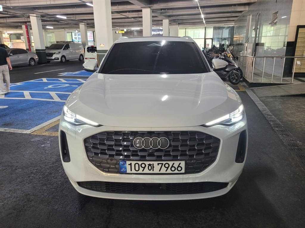 Audi Q5 2025 — Zona Franca Iquique