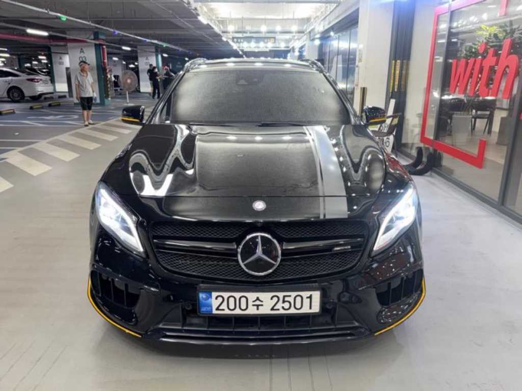 Mercedes Benz GLA Class