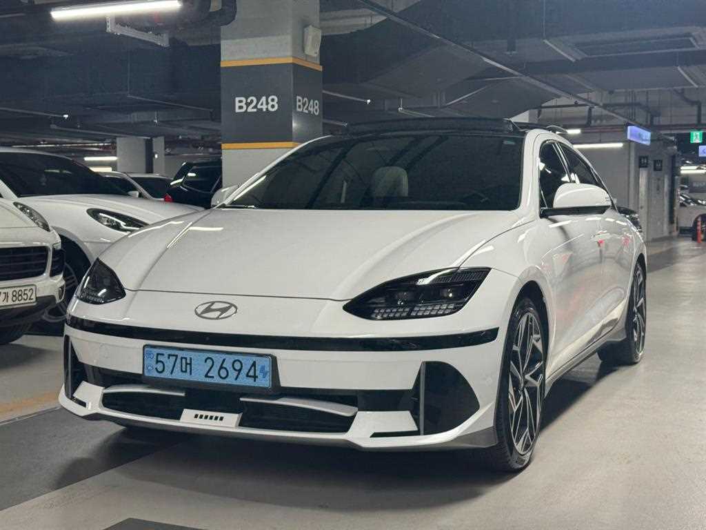 HYUNDAI Ioniq 6