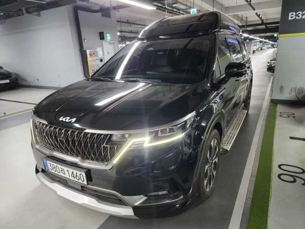 KIA Carnival 2023 — Zona Franca Iquique
