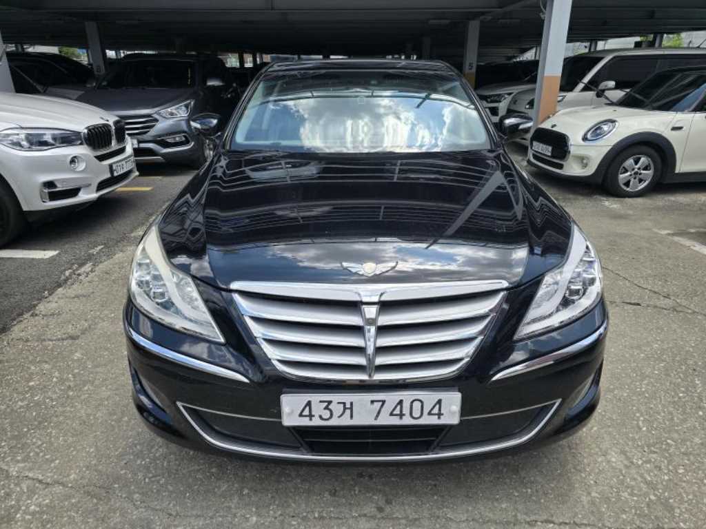 HYUNDAI Genesis 2012 — Zona Franca Iquique