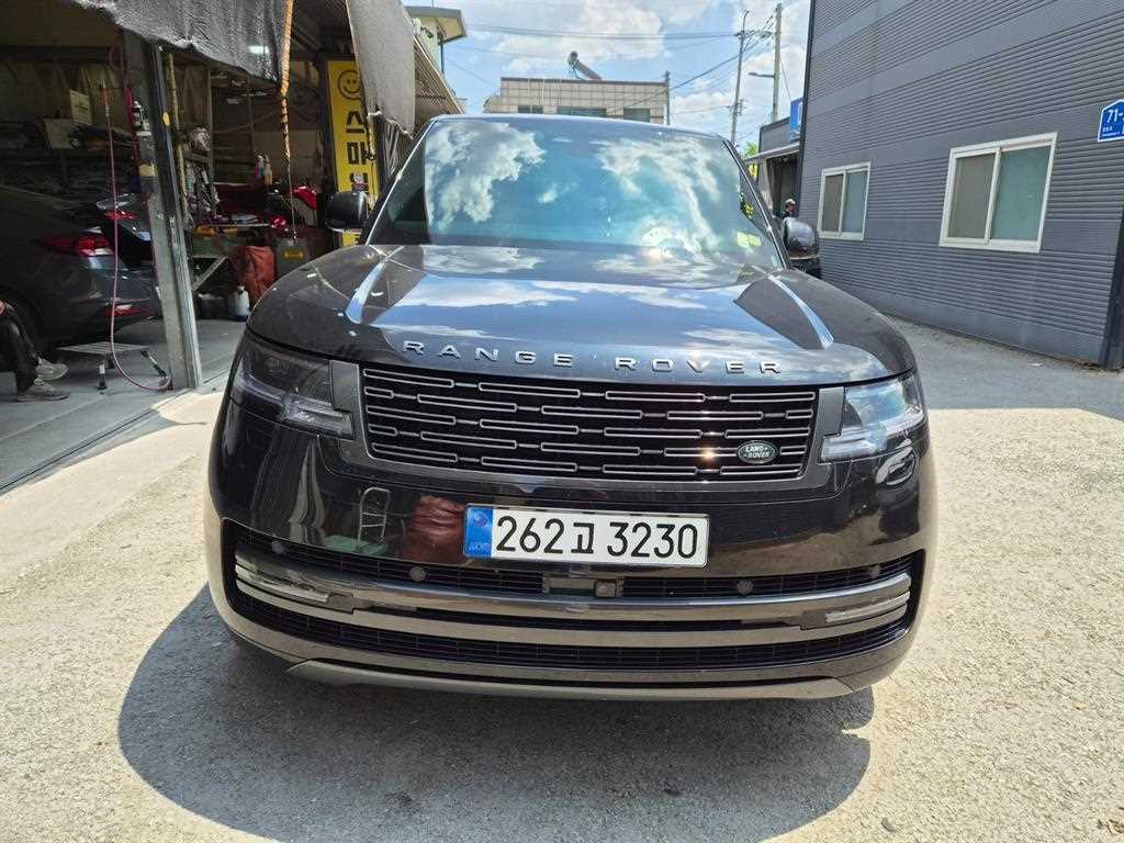 Land Rover Range Rover 2025 — Zona Franca Iquique