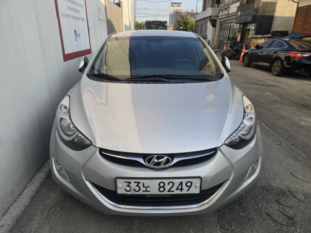 HYUNDAI Avante