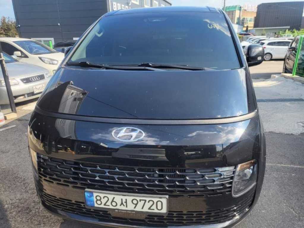 HYUNDAI Staria 2022 — Zona Franca Iquique