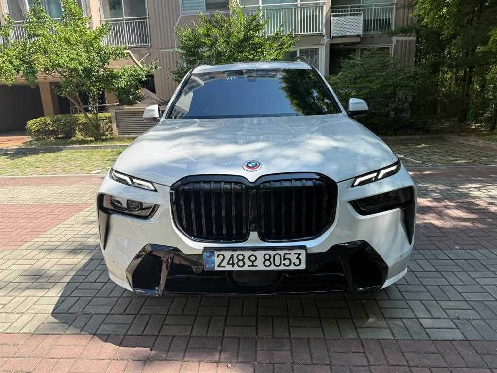 BMW X7 2024 — Zona Franca Iquique