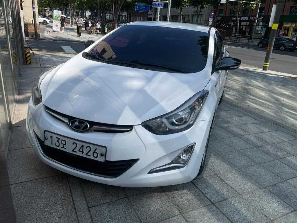 HYUNDAI Avante