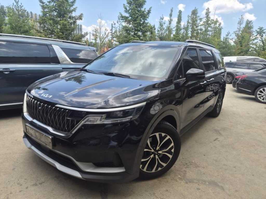 KIA Carnival 2023 — Zona Franca Iquique