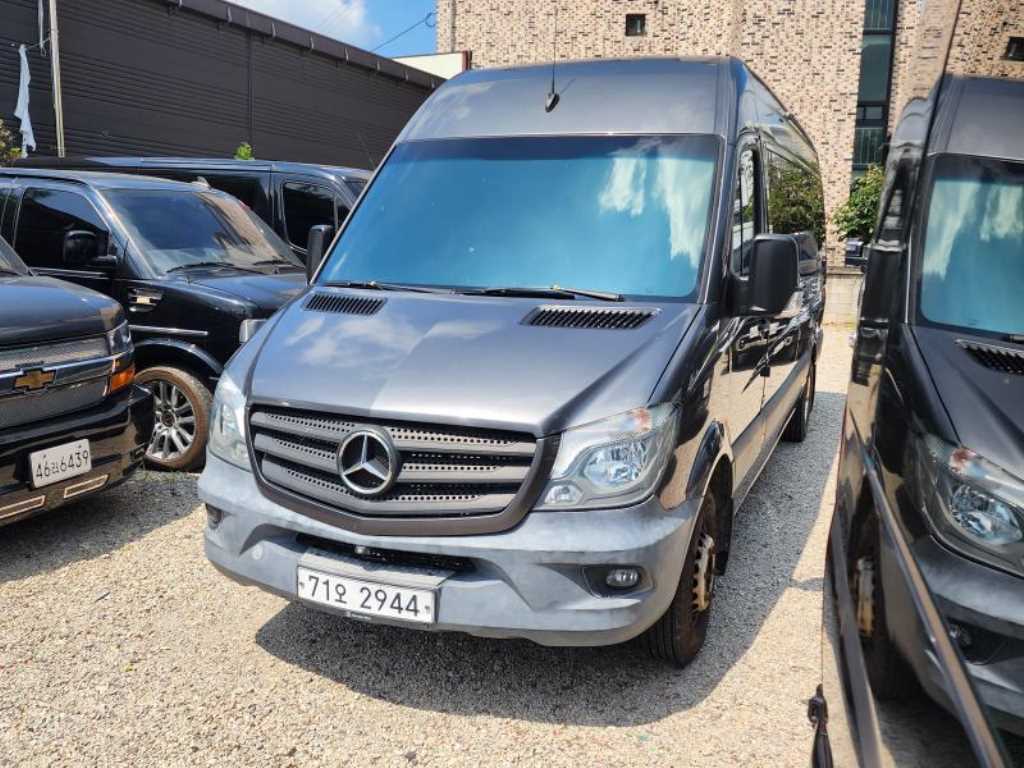 Mercedes Benz Sprinter
