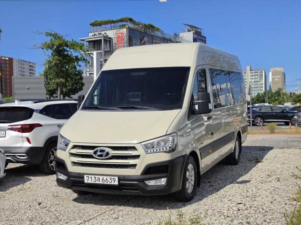 HYUNDAI Solati