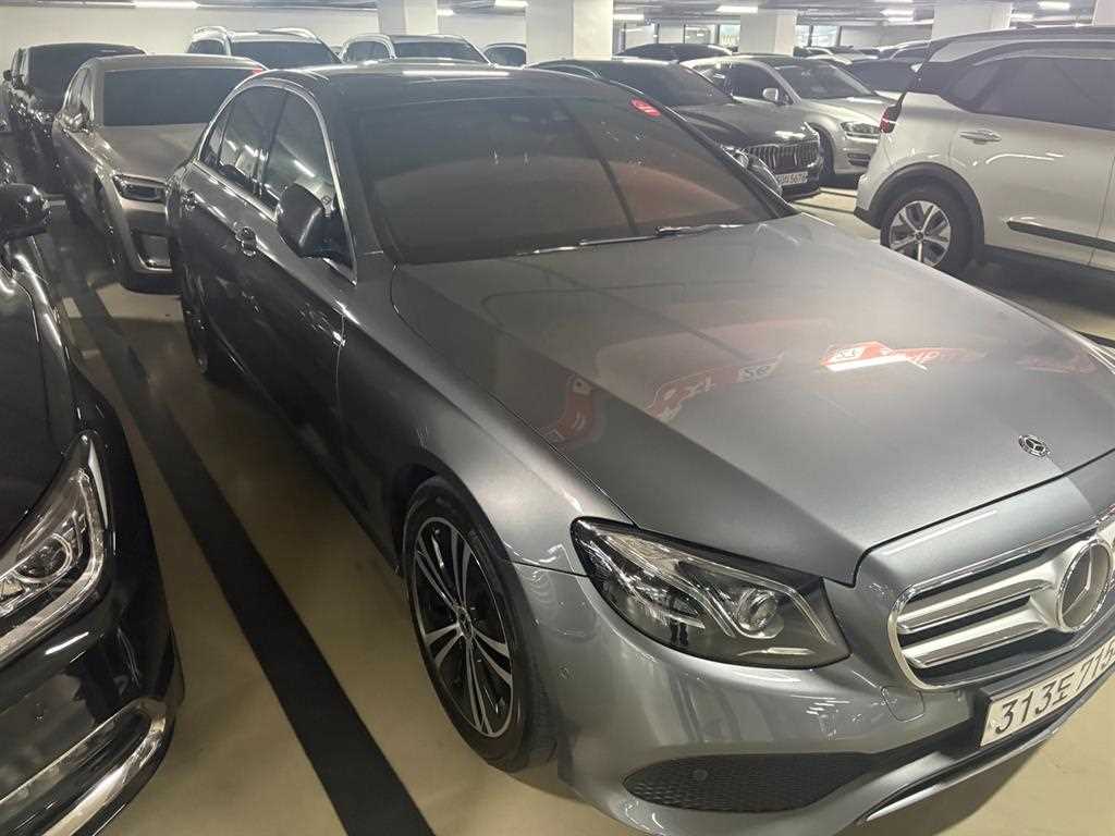 Mercedes Benz E class 2020 — Zona Franca Iquique