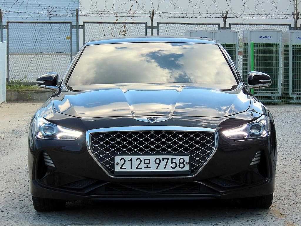 Genesis G70