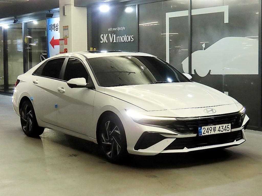 HYUNDAI Avante