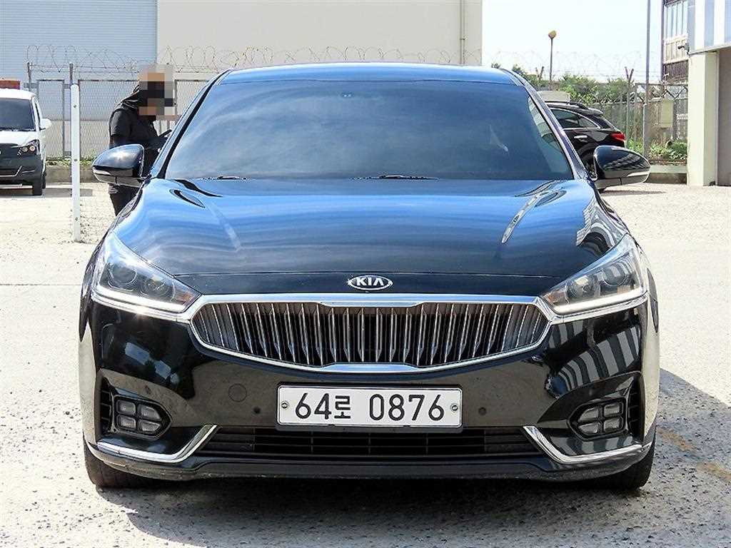 KIA K7