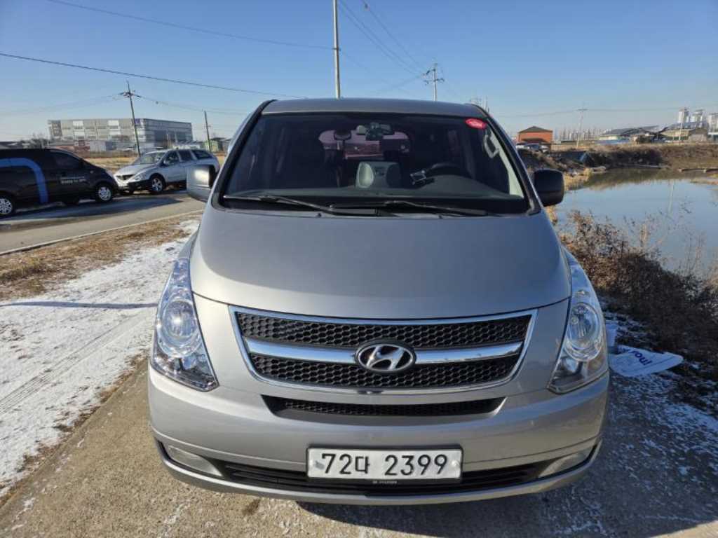 HYUNDAI Starex 2011