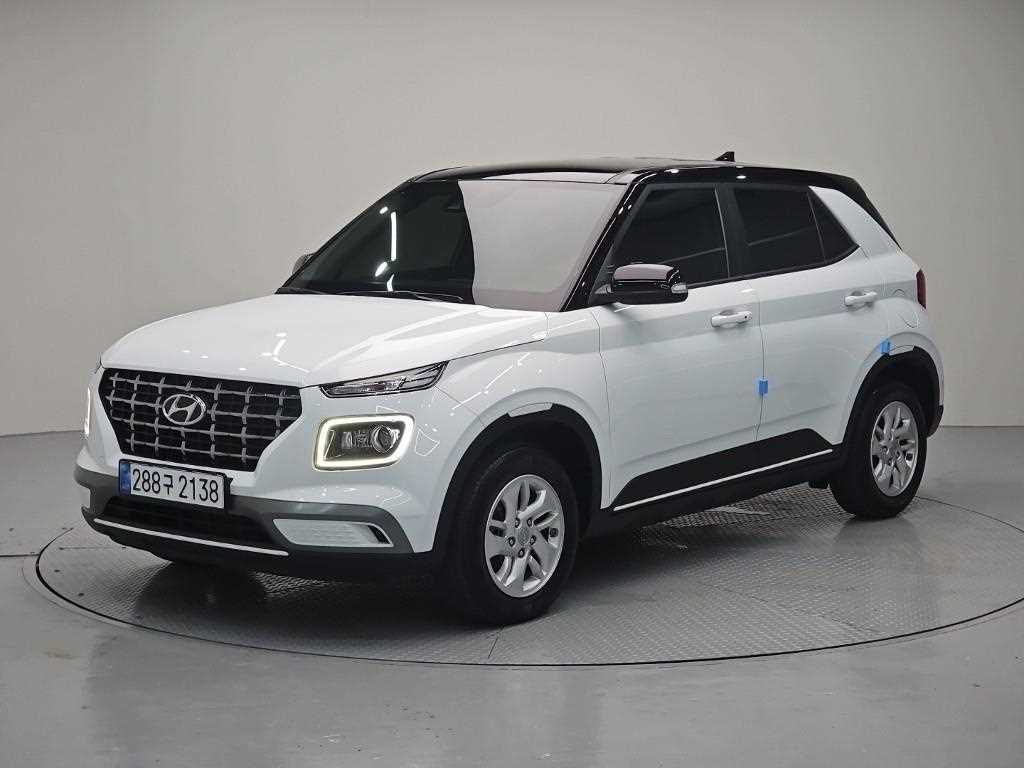 HYUNDAI Venue