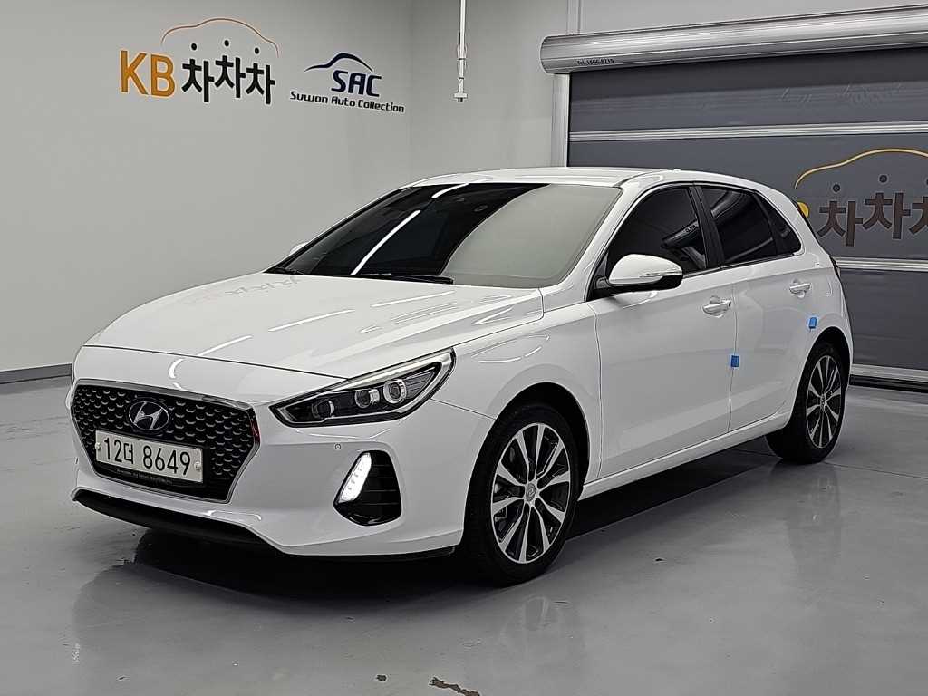 HYUNDAI i30