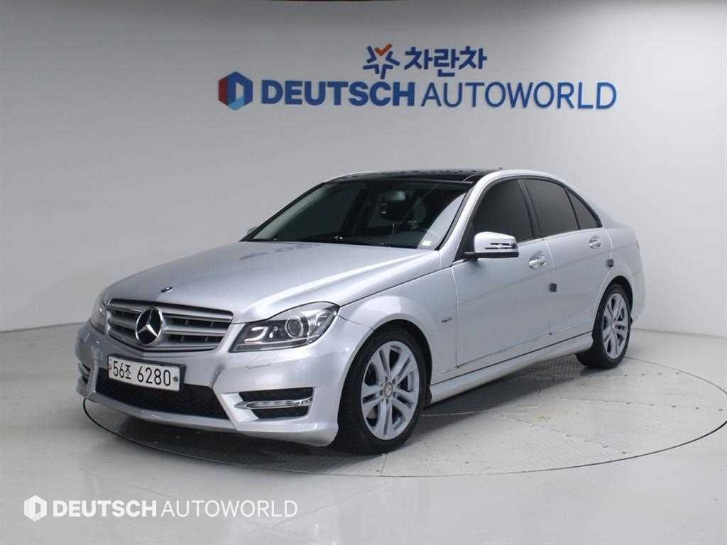 Mercedes Benz C Class 2011 — Zona Franca Iquique