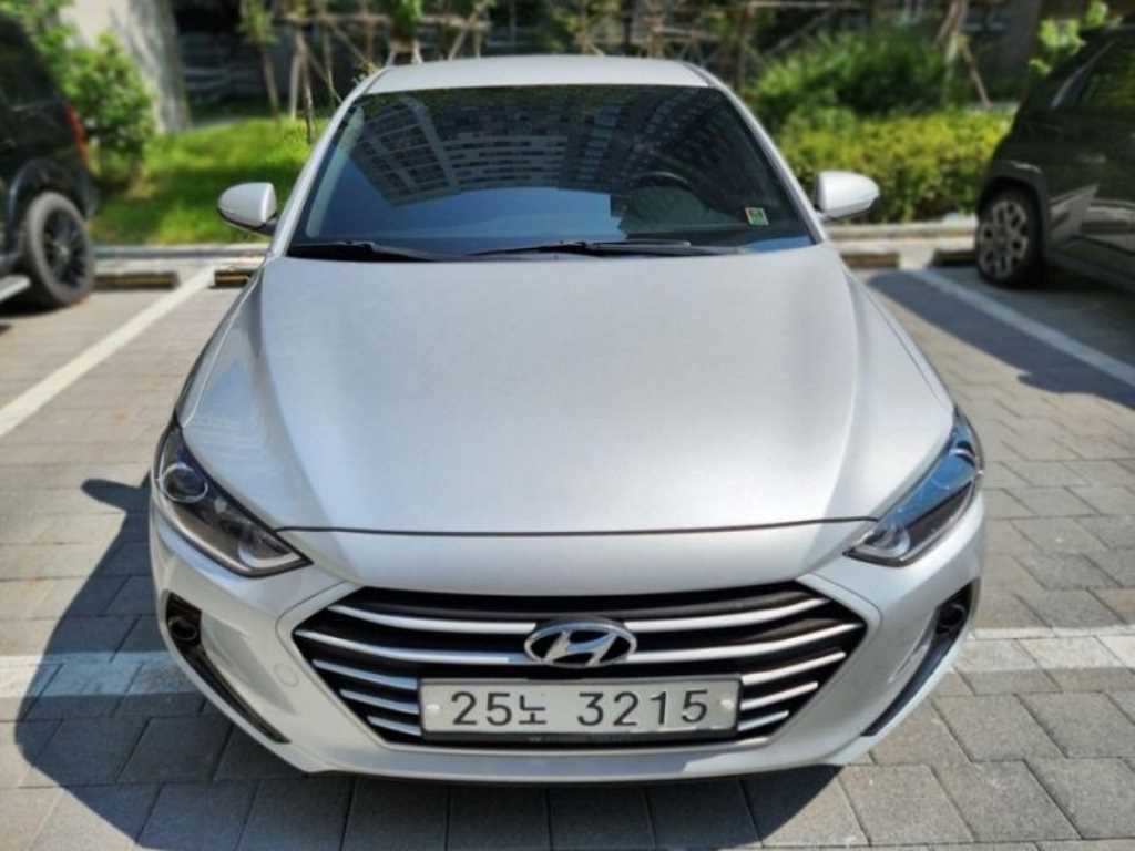 HYUNDAI Avante