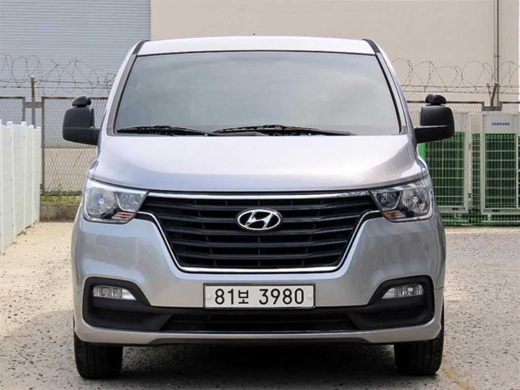 HYUNDAI Starex 2020 — Zona Franca Iquique