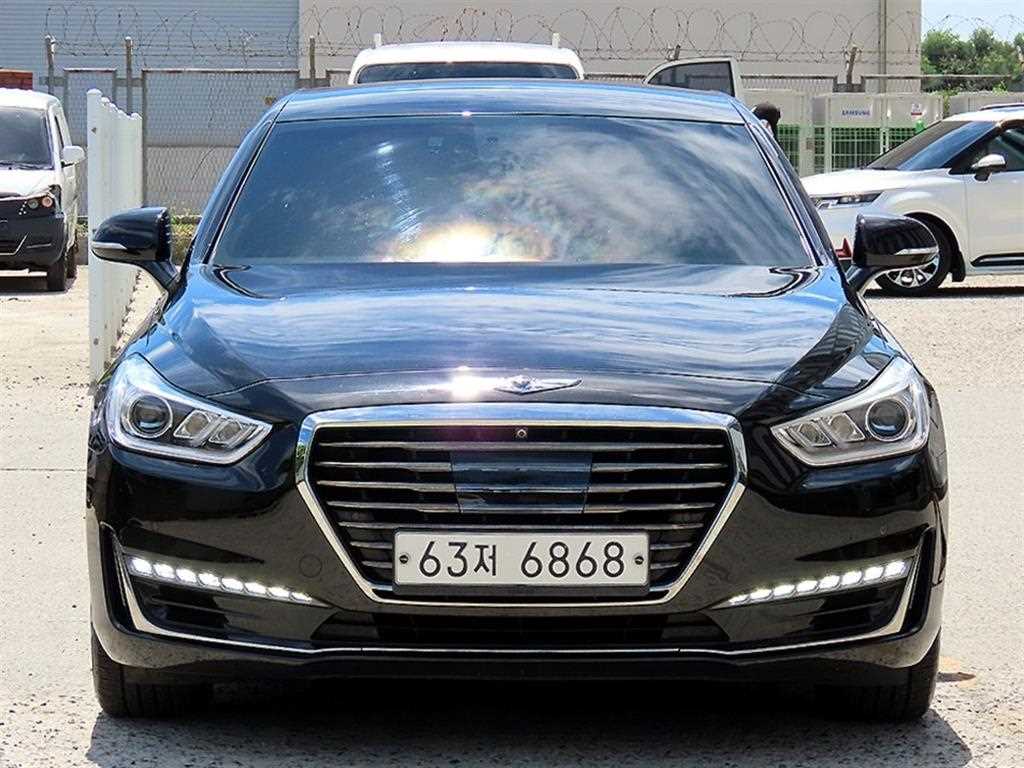 Genesis EQ900