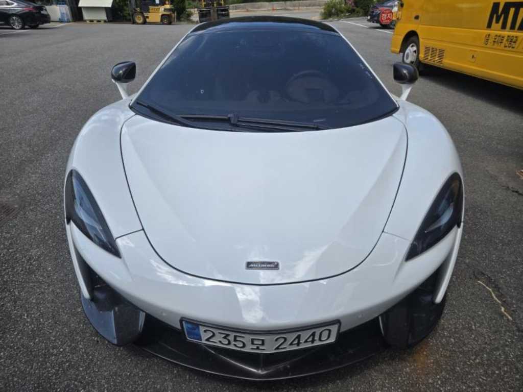 McLaren 570GT