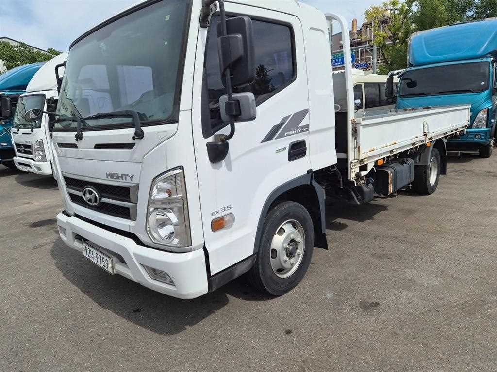 medium and large cargo truck