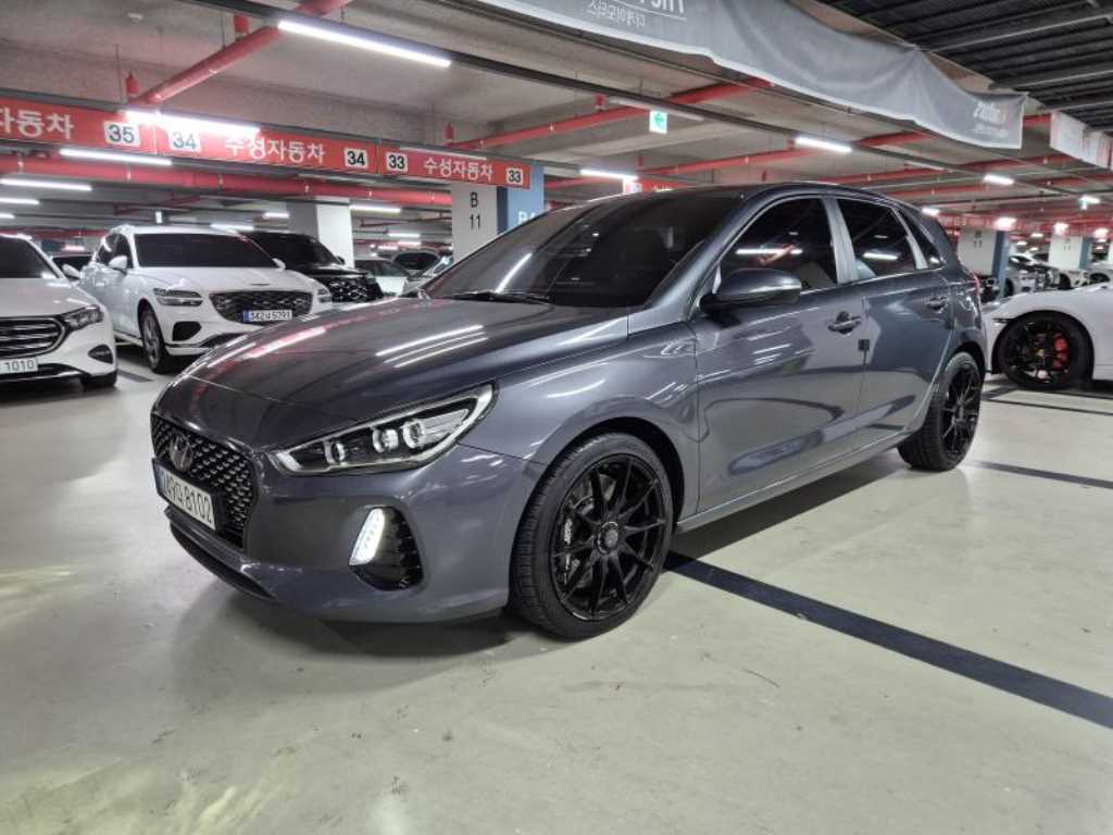 HYUNDAI i30