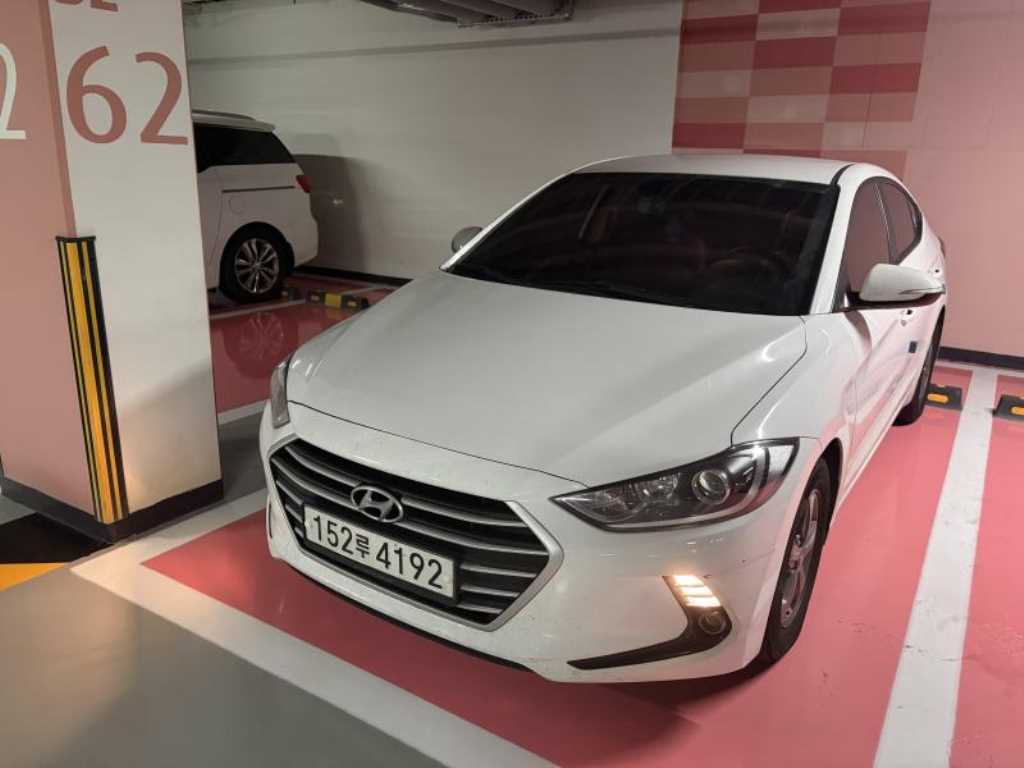 HYUNDAI Avante