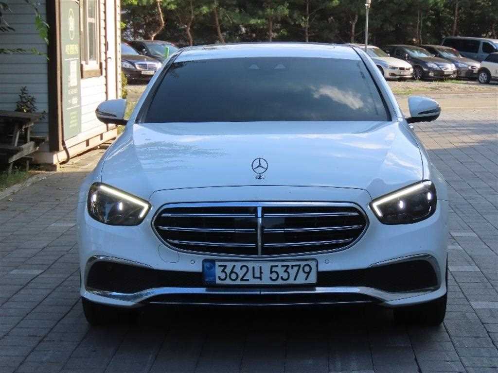 Mercedes Benz E class W213 E220d 4MATIC