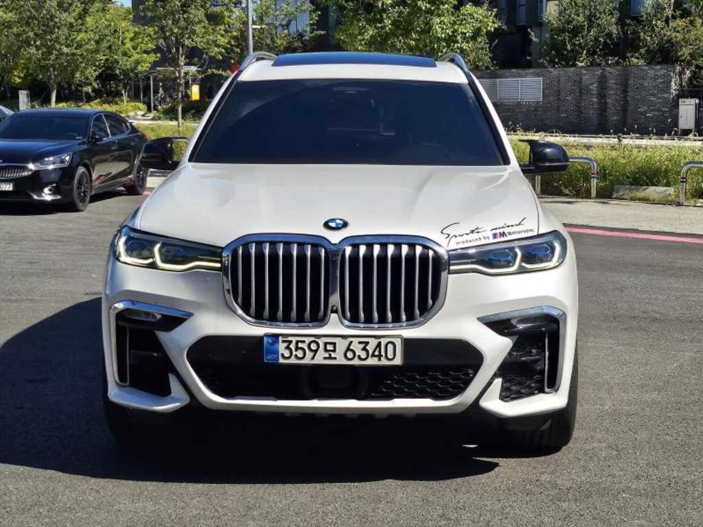 BMW X7